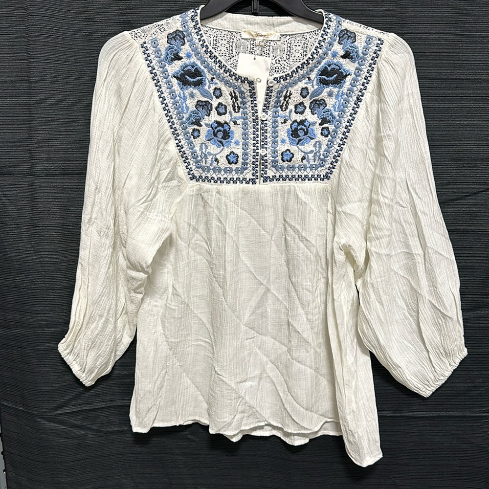 ANDREE BY UNIT Judy Geometric Embroidered‎ Top / Size S / NWT / Box 18-7
